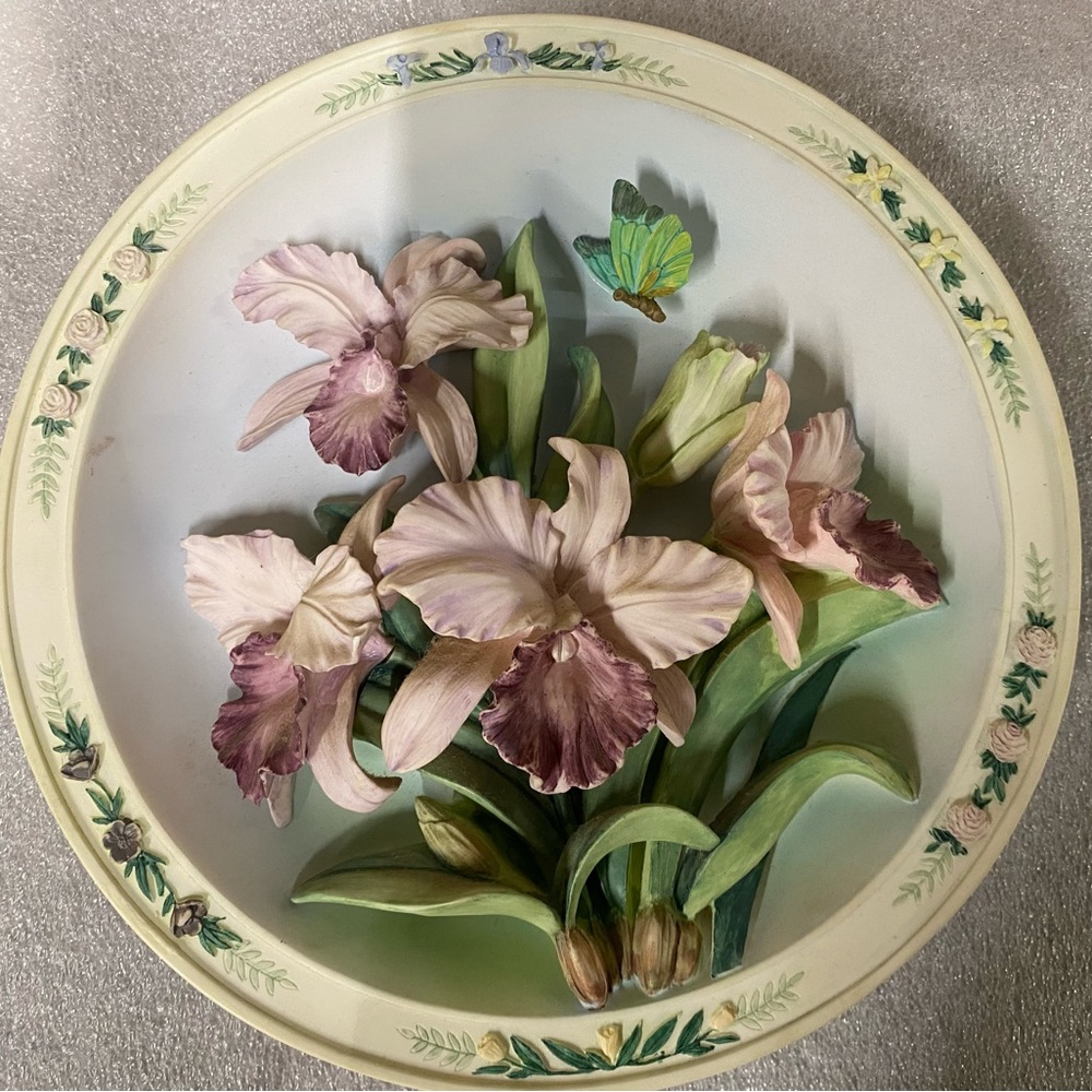 The Child Garden Plate 6TH Issue Lena Liu's Beautiful Gardens 3D, 1996